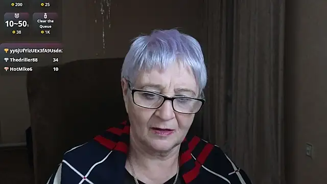 sandra_snowflake (Ask my age) - change of swimming trunks