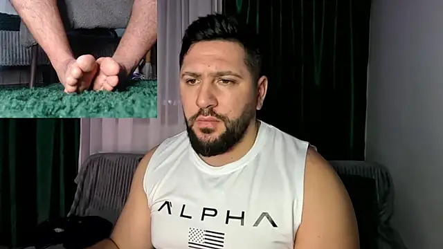 gold_alpha_boy (M young) - Who is the next King of the room?