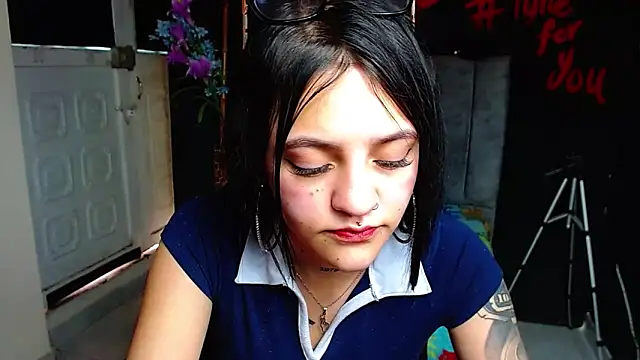 Violettasquirt webcam