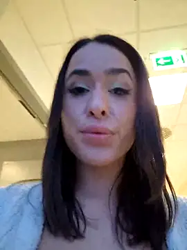 lydiamaus96 (G young) - Play with boobs&spit on it&1free vid👌🏾