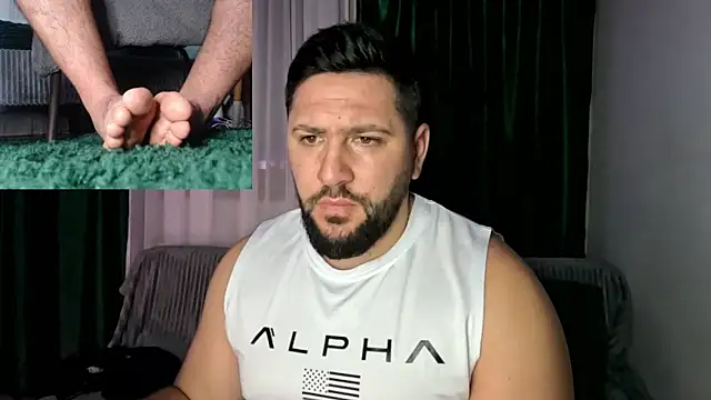 gold_alpha_boy (M young) - Who is the next King of the room?