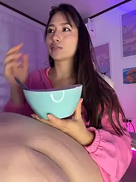 Webcam Model (Tsuki-moon)  is live.Free join now!