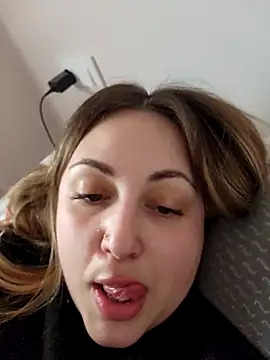 sofiabichota (F young) - Haz vibrar mi coñito 😍🤤😈💦