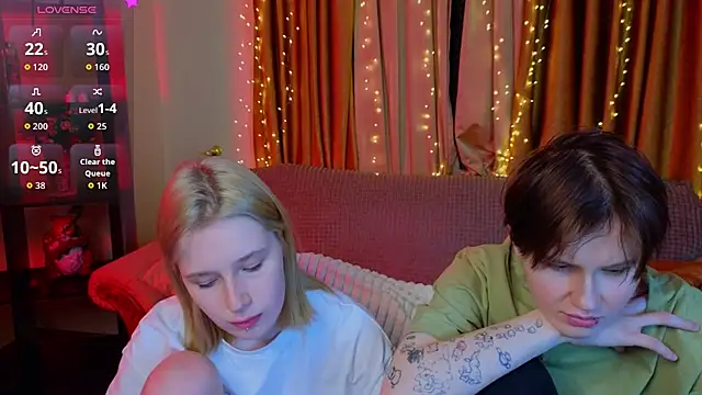 Girls_Fingers webcam