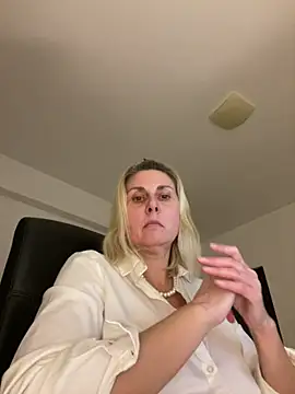 amelia9798 - Amelia9798's free webcam - UK Sex Cams