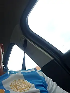 iuver (Ask my age) - Cum show