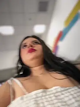 horny_roomiess (F young) - fountain squirt big  cum