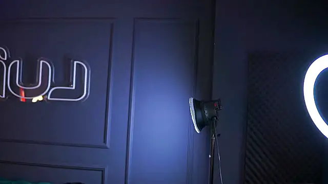 siennaruh (F young) - some hard spanks for that ass