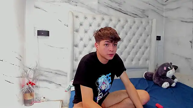 Ari_and_Storm webcam