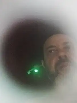 leocesar37 - Leocesar37's free webcam