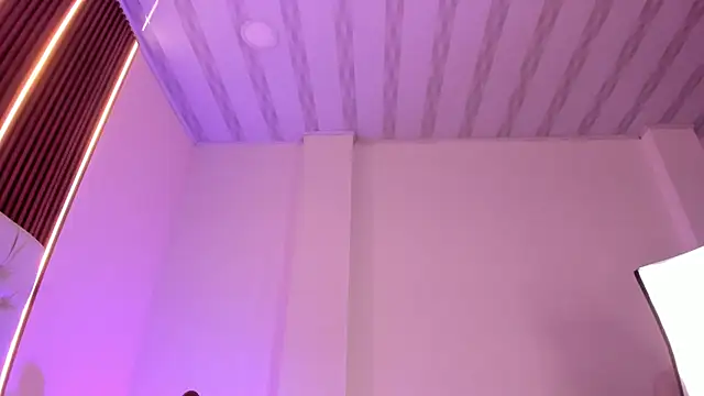 sweetty_paulina (F young) - rub clit + saliva