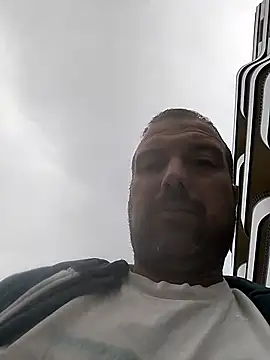 juandi21cm (Ask my age) - Corrida-cum-milk