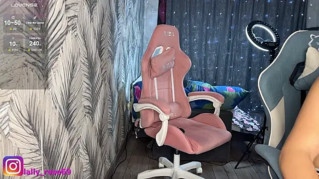 LallyRose69 webcam