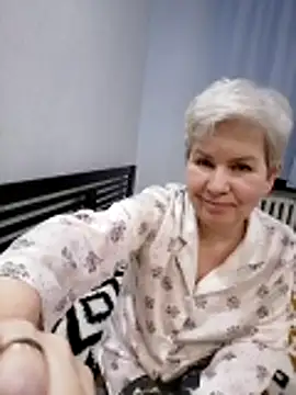 Webcam Model (AvaSwan5354)  is live.Free join now!