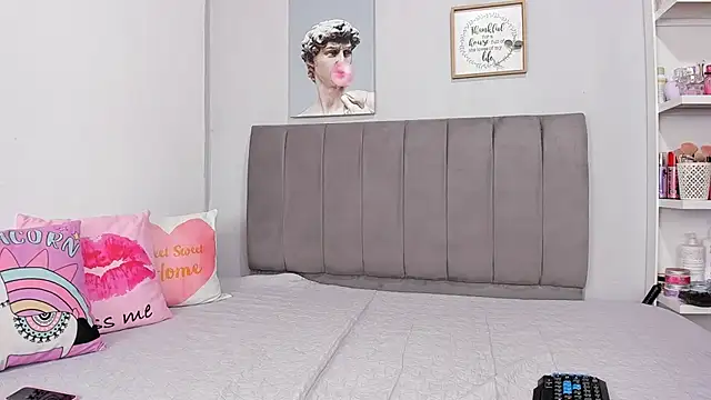 naughtyloverss webcam