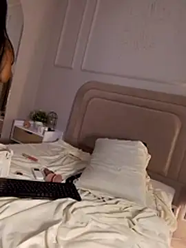 Webcam Model (Nahomycarterr)  is live.Free join now!