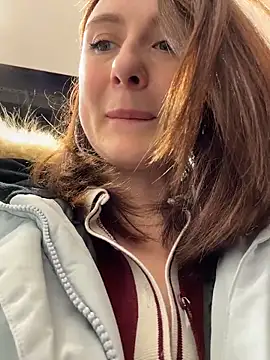 dina_tease (F young) - massage naked pussy under table