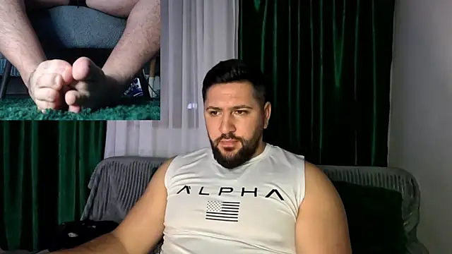 gold_alpha_boy (M young) - Who is the next King of the room?