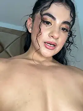 angelinaduvall (F young) - Anal beads dilation