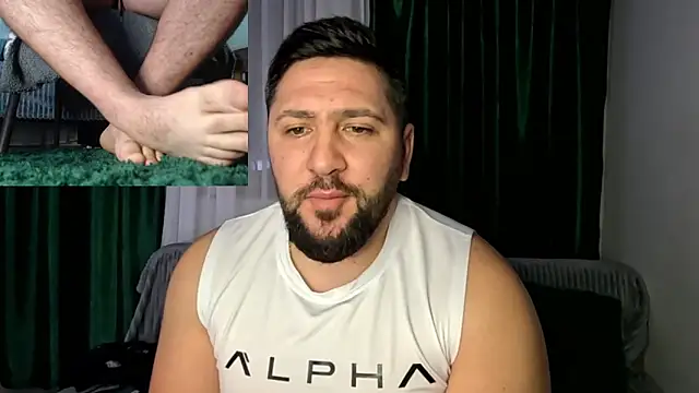 Gold_Alpha_Boy webcam