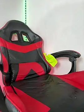 Webcam Model (alexa_bluee)  is live.Free join now!