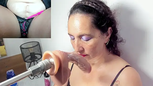 Luna_Naughty1 webcam