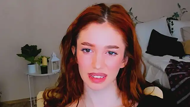 ChristinaConteeree webcam