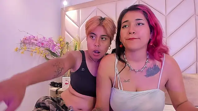 AnnieAndReach webcam