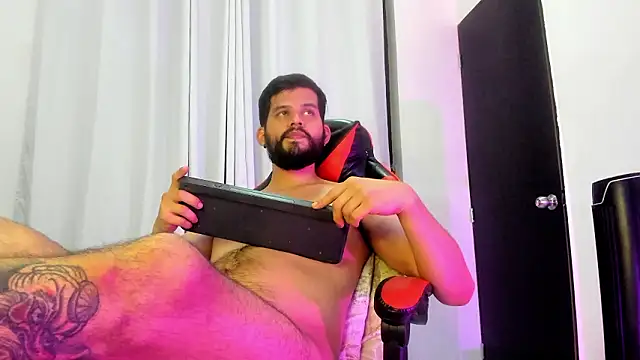 LucasBeaumont webcam