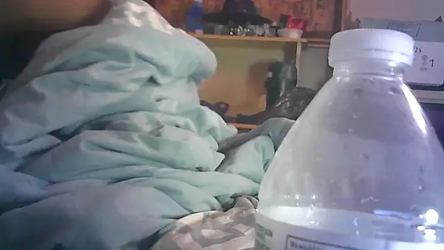 ON3YOULLN3VER_FIR3 webcam