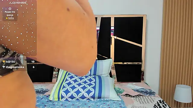 yahaira_ (F milf) - oil my titis