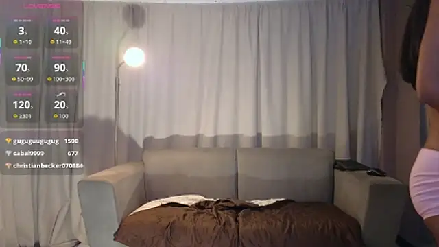 yuliethpetite (F teen) - uses machine and control x 5 minuts