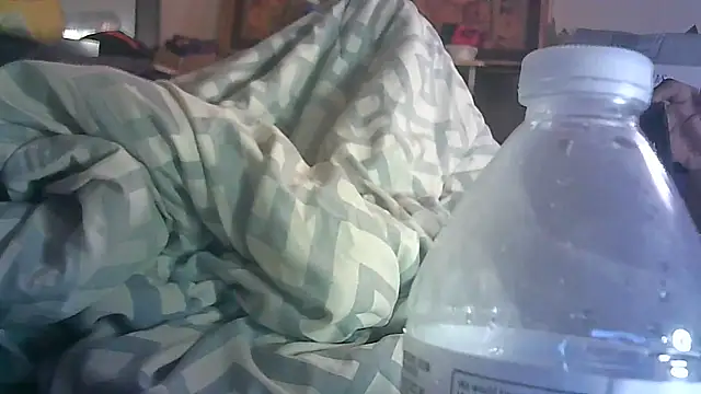 ON3YOULLN3VER_FIR3 webcam