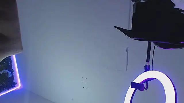 adara_cute_69 webcam