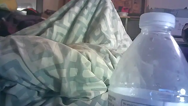 ON3YOULLN3VER_FIR3 webcam