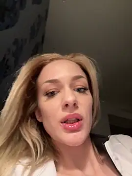 littlebunnyblondie webcam