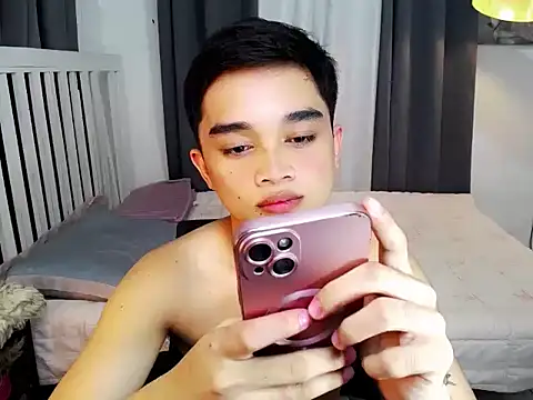 sky_hot123 (M young) - kisss me