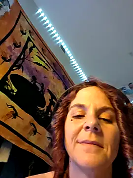 thatonespicychic... Live Webcam on Stripchat