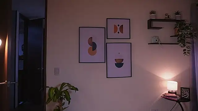 isabella_dior (F young) - Oily ass and get in doggy , Let's fuck🍑