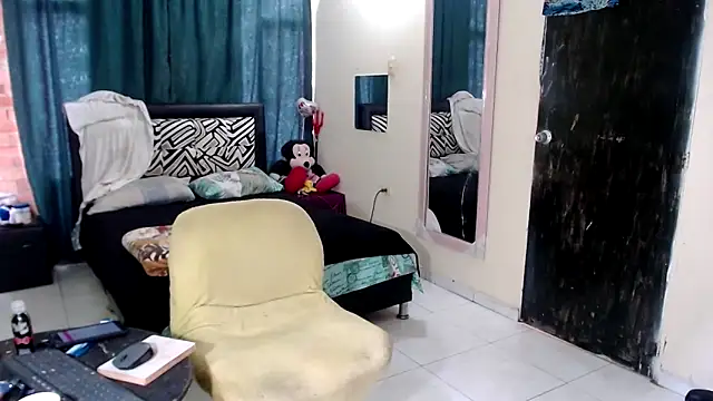 Sashaferrari2000 webcam