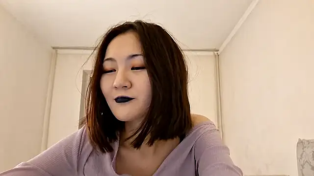 lyndasilk - Lyndasilk's free webcam - UK Sex Cams