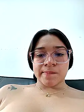 -vickky - -VICKKY's free webcam - UK Sex Cams