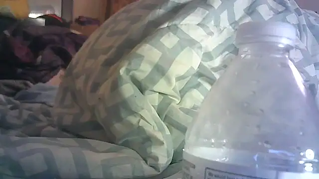 ON3YOULLN3VER_FIR3 webcam