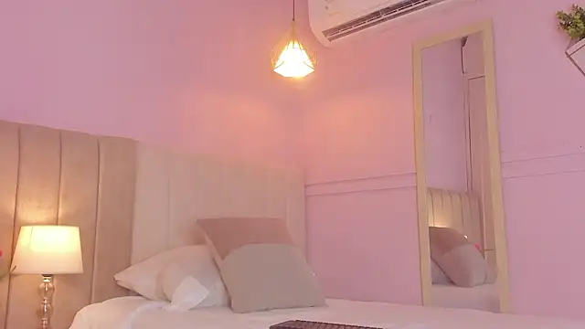 _wendy_x (F teen) - SHOWME IN DOGGY / SHOW SQUIRT