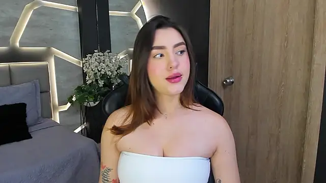 DakotaRussell_ webcam