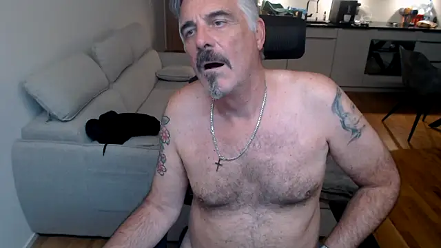 budapest1958 (M grandpa) - Squirt in Pants (need Time)