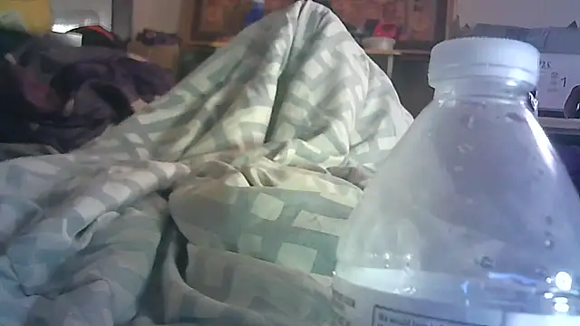 ON3YOULLN3VER_FIR3 webcam