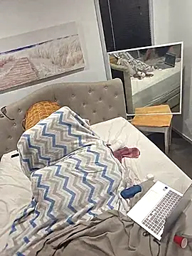 Handsolo_porn webcam