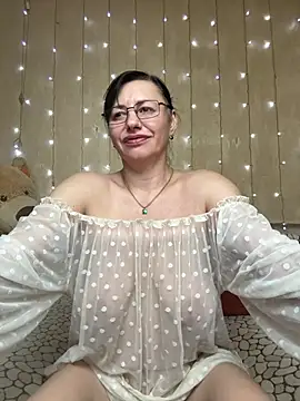 Amberhotqueen webcam