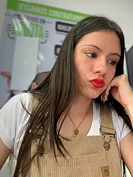 CHARLOTTE__05 webcam